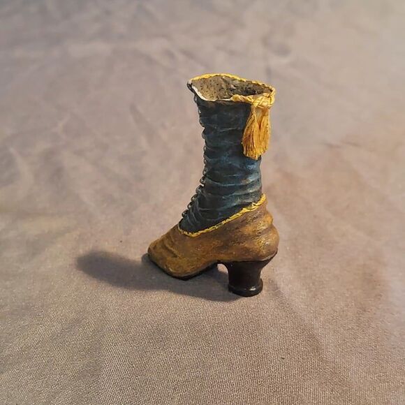 Miniature Vintage Victorian Boot Resin Women High Heel Shoe Figurines - Picture 8 of 9